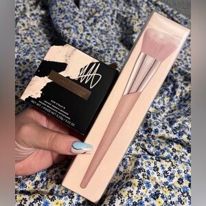 Fenty Beauty Bronzer and Brush